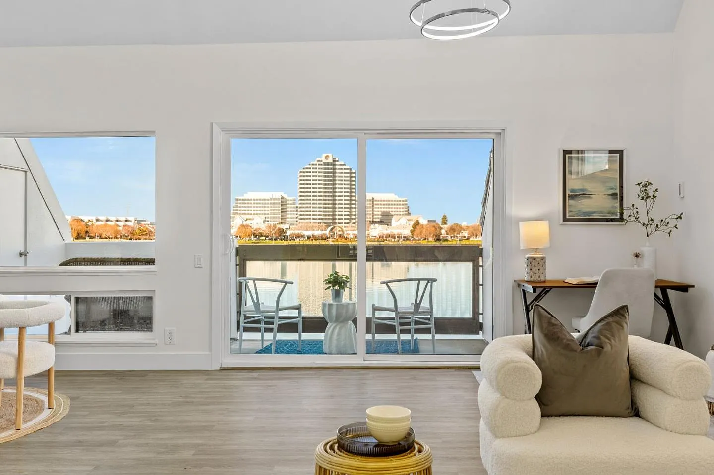 2 bed, 1300 sqft, $5,700 — Photo 1