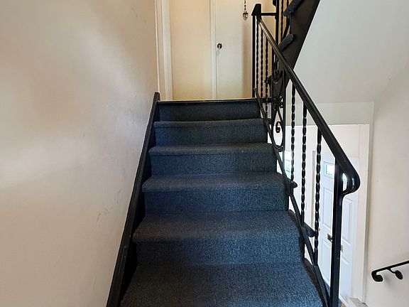 2nd image of 599 Boulevard APT 1