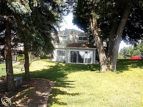 951 Mallock Rd photo 1