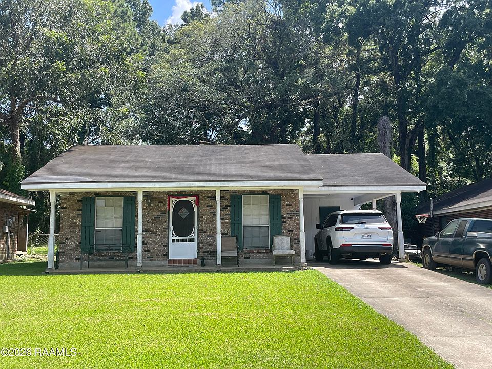 1st image of 121 Harrison Dr