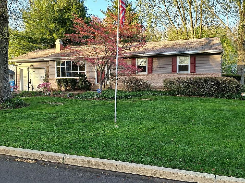 1st image of 1329 Meadow Ln