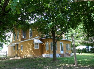 300 E Fast Ave, Mackinaw, IL