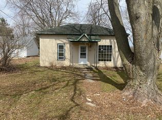 301 W 4th St, Tampico, IL 61283