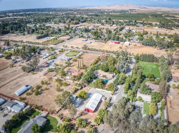 9585 E Bullard Ave, Clovis, CA 93619