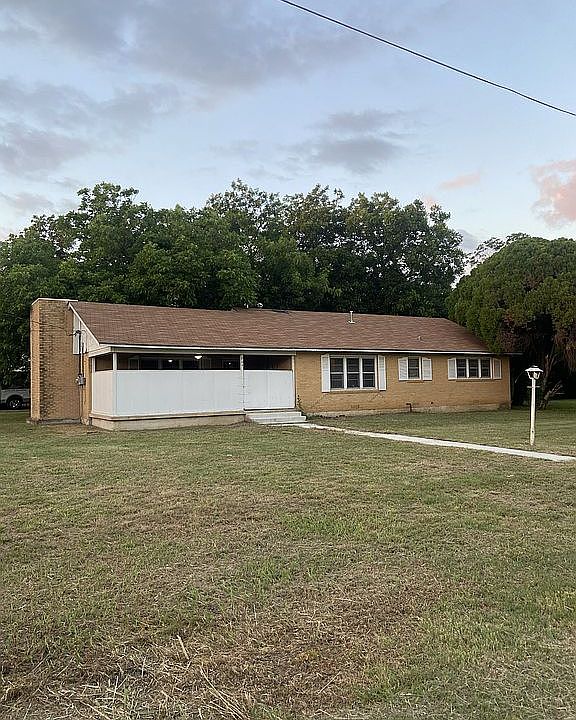 1st image of 609 6th St