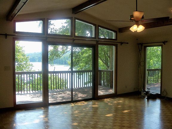 3rd image of 144 Browndale Ln