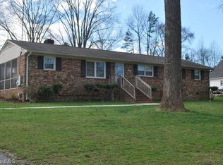 4322 Kimmeridge Rd, Greensboro, NC 27406