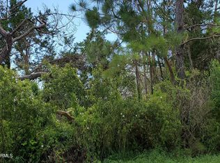 17 NE 12th St #L, Southport, NC 28461