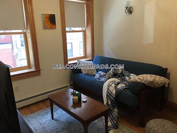2nd image of 46 Garden St APT 002