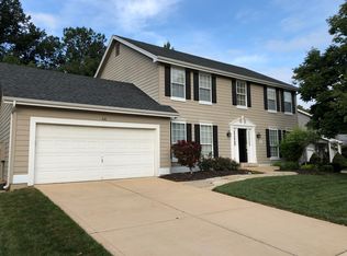 418 Leicester Square Dr, Ballwin, MO 63021
