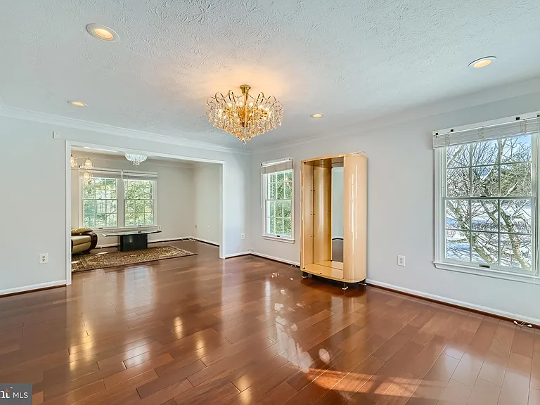 8 Sapphire Hill Ct — Photo 12