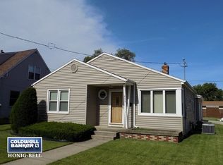 505 Pierce St, Ottawa, IL 61350