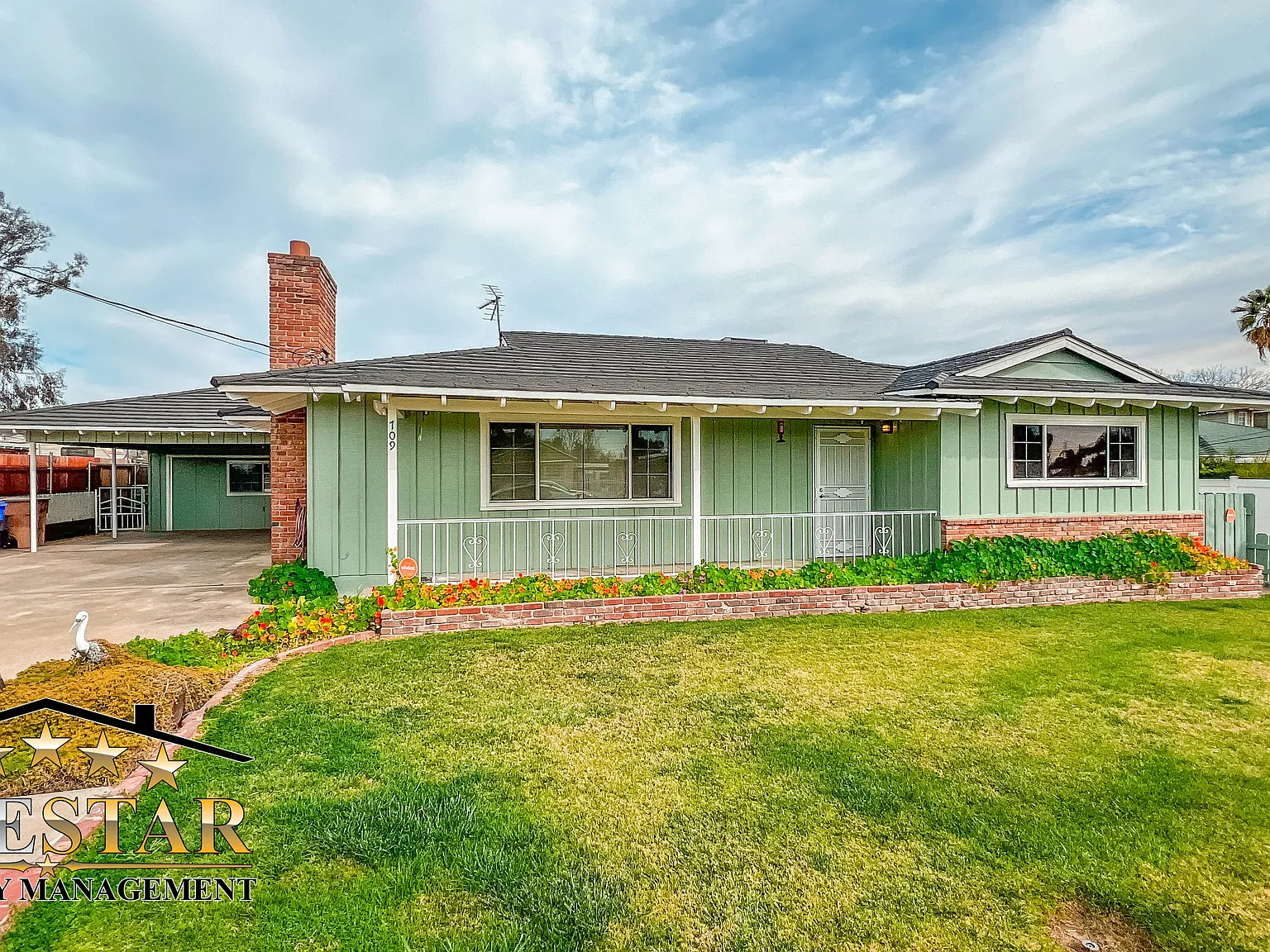 3 bed, 2.5 bath, 1600 sqft, $2,495 — Photo 1