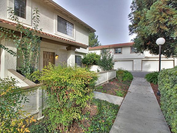 4th image of 5490 Colony Field Dr