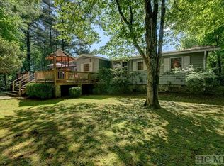 739 Cherokee Trl, Sapphire, NC 28774