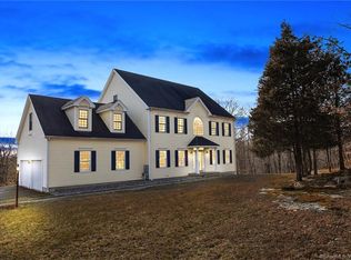13 Taylor Ridge Rd, Clinton, CT 06413