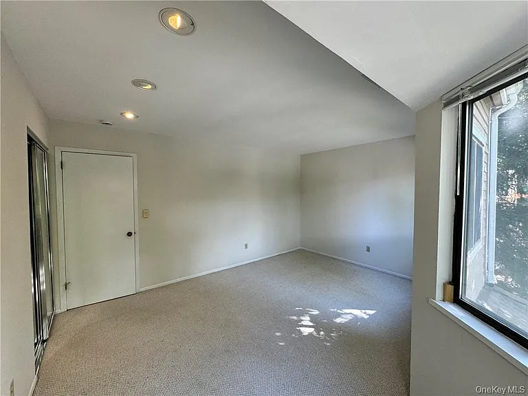 17 Rambling Brook Rd — Photo 22