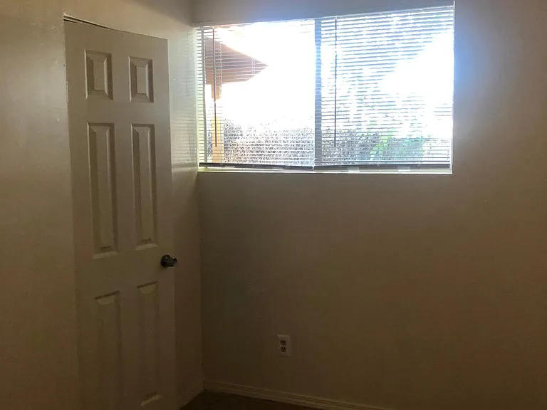 1227 Greenfield Dr — Photo 10