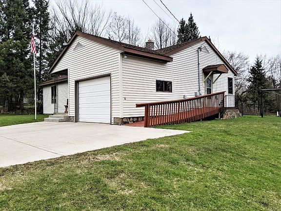 3rd image of 835 5th Ave S #S