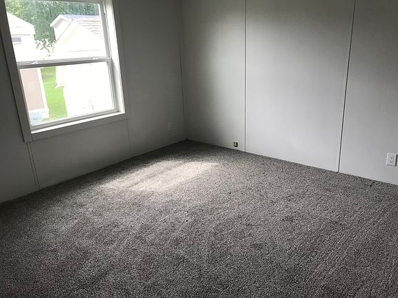 4th image of 3601 NW Palm Ct