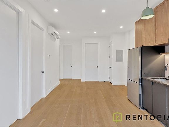 2nd image of 420 Tompkins Ave #116