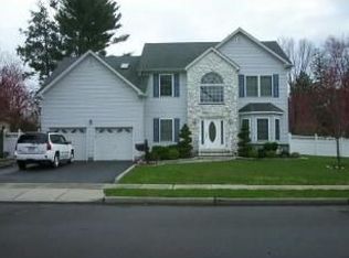 102 Risoli Ter, South Plainfield, NJ 07080
