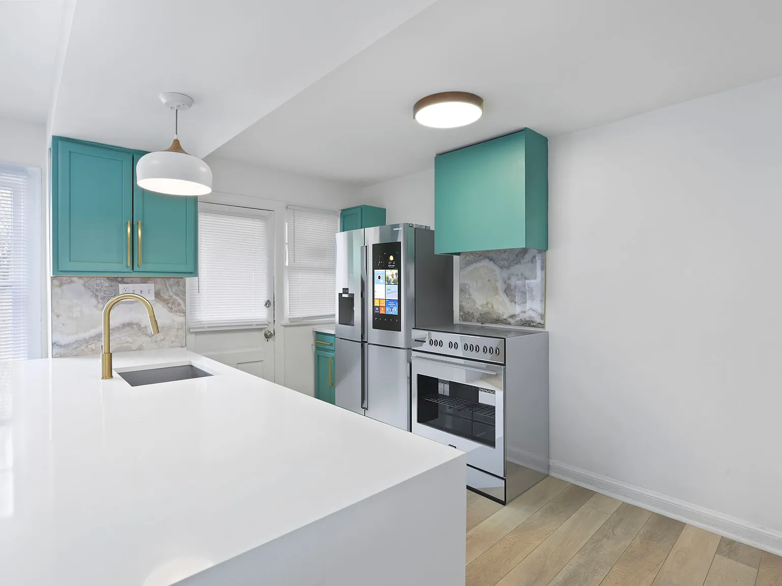 2 bed, 996 sqft, $1,200 — Photo 4