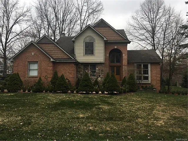6290 Long Ave photo 1