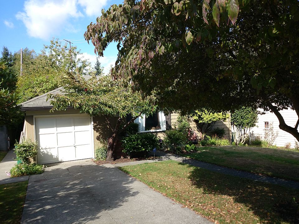2nd image of 3402 NE 80th St