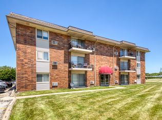 1805 Canal St APT 2B, Blue Island, IL 60406