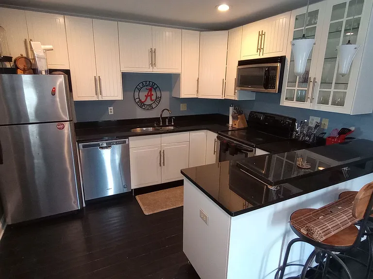 824 Frank Thomas Ave #3 — Photo 3