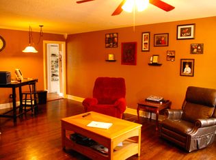 8106 Hadley St, Overland Park, KS 66204