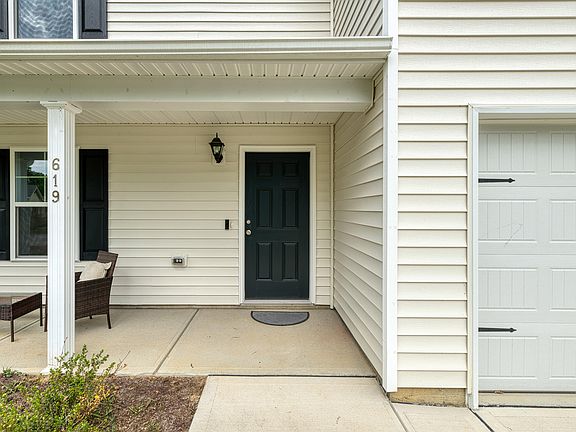 3rd image of 619 Wondertown Dr