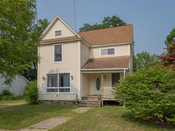 411 N Kalamazoo St, Paw Paw, MI 49079