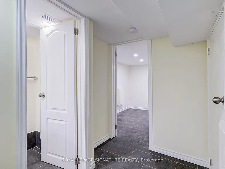 212 Wellington St N #BASEMENT — Photo 11