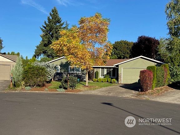 3rd image of 9915 NE 28th Circle