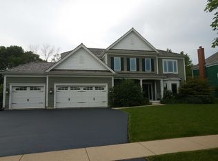 580 Oxford Ln, Lindenhurst, IL 60046