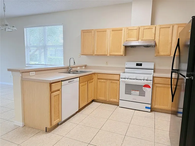 4932 Bellthorn Dr — Photo 7