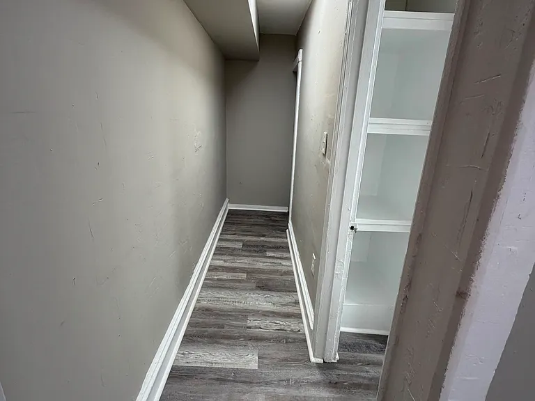 325-327 N Broad St #4 — Photo 15