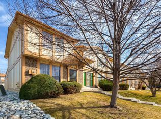 127 Paris Cir, Aurora, CO 80011