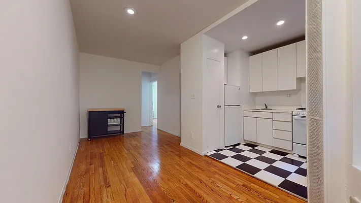 Rented by Bond New York | media 4