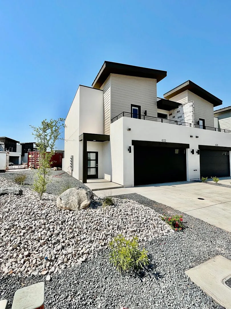 Brand New 3 Bedroom Townhome In Washington Fields — Photo 2
