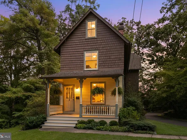7 Walt Ln, Wyncote, PA 19095