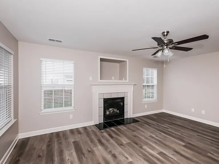 5028 Revelation Way — Photo 5