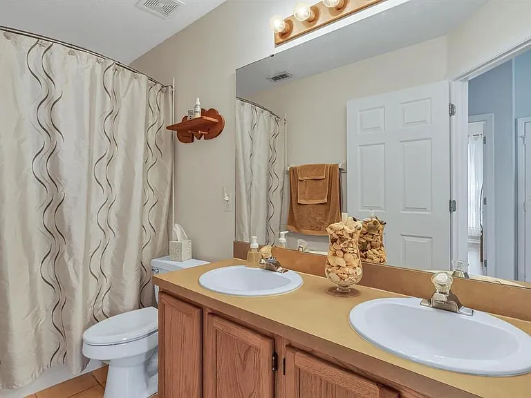 13903 Bluewater Cir — Photo 18