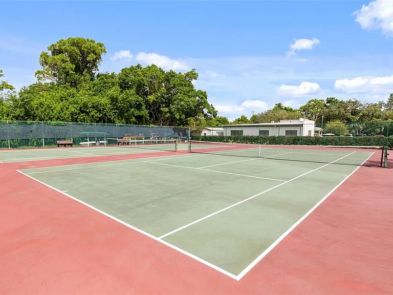 440 Palm Tree Dr — Photo 18