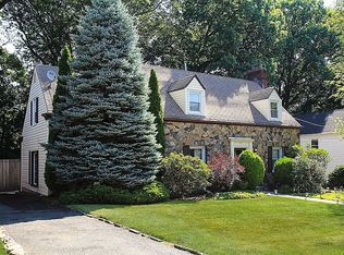 19 Brookside Rd, West Orange, NJ 07052