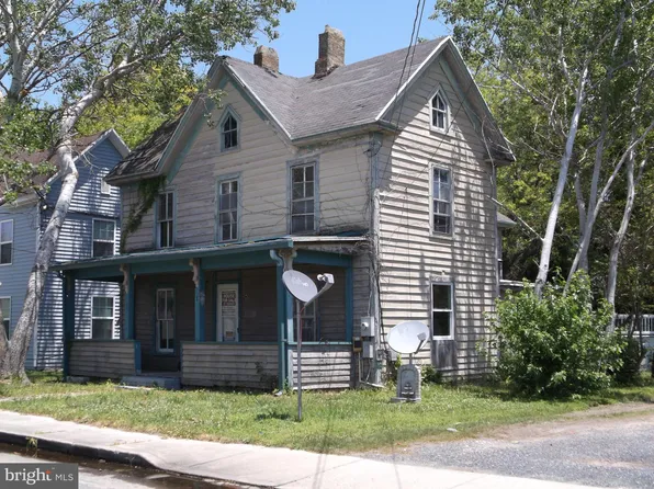 7 2nd St, Crisfield, MD 21817