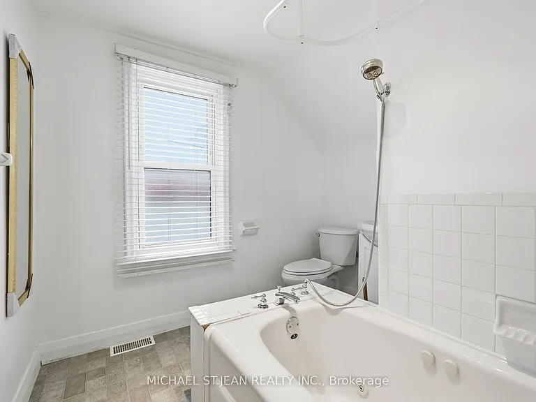 20 York St — Photo 34