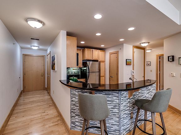 4th image of 333 W Mifflin St Unit 1163